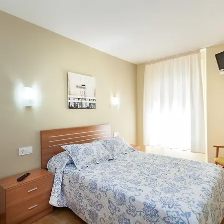 La Premsa Πανσιόν Arenys de Mar