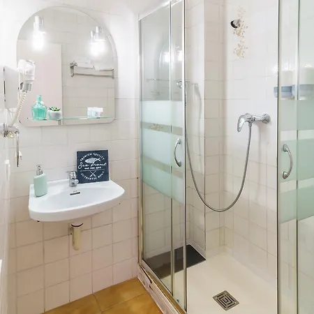 La Premsa Guest house 3*