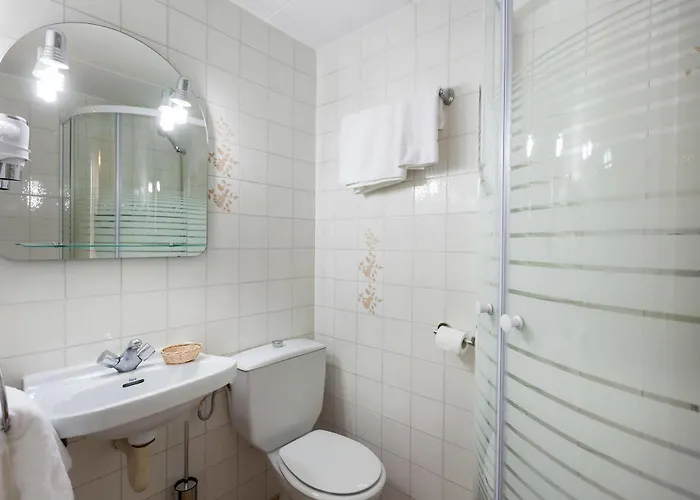 La Premsa 招待所 3*